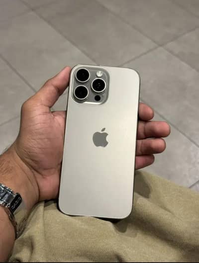 Apple iPhone 16 Pro Max jv