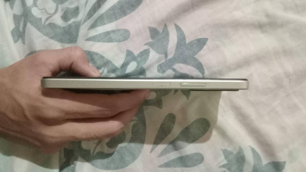OPPO A38 0