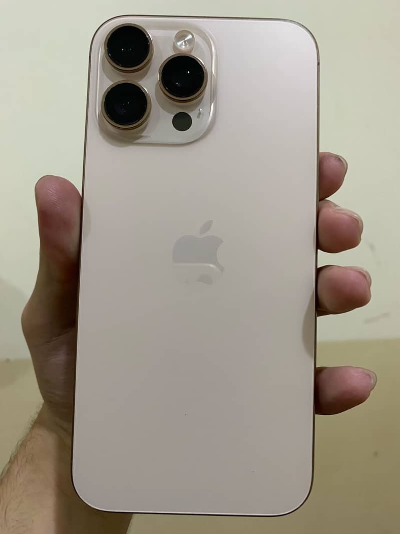 iPhone 17 pro max 1