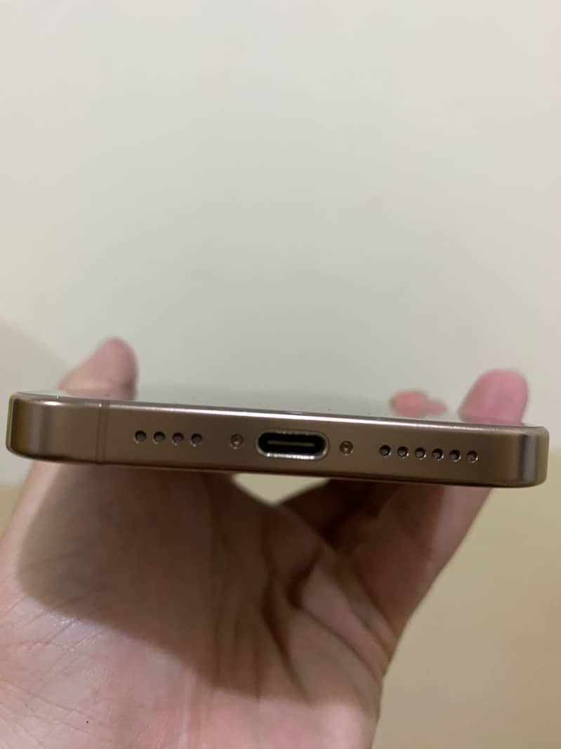 iPhone 17 pro max 3