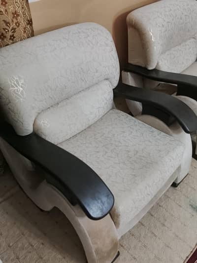 5 seater premium condition sofa set with 3 table set
