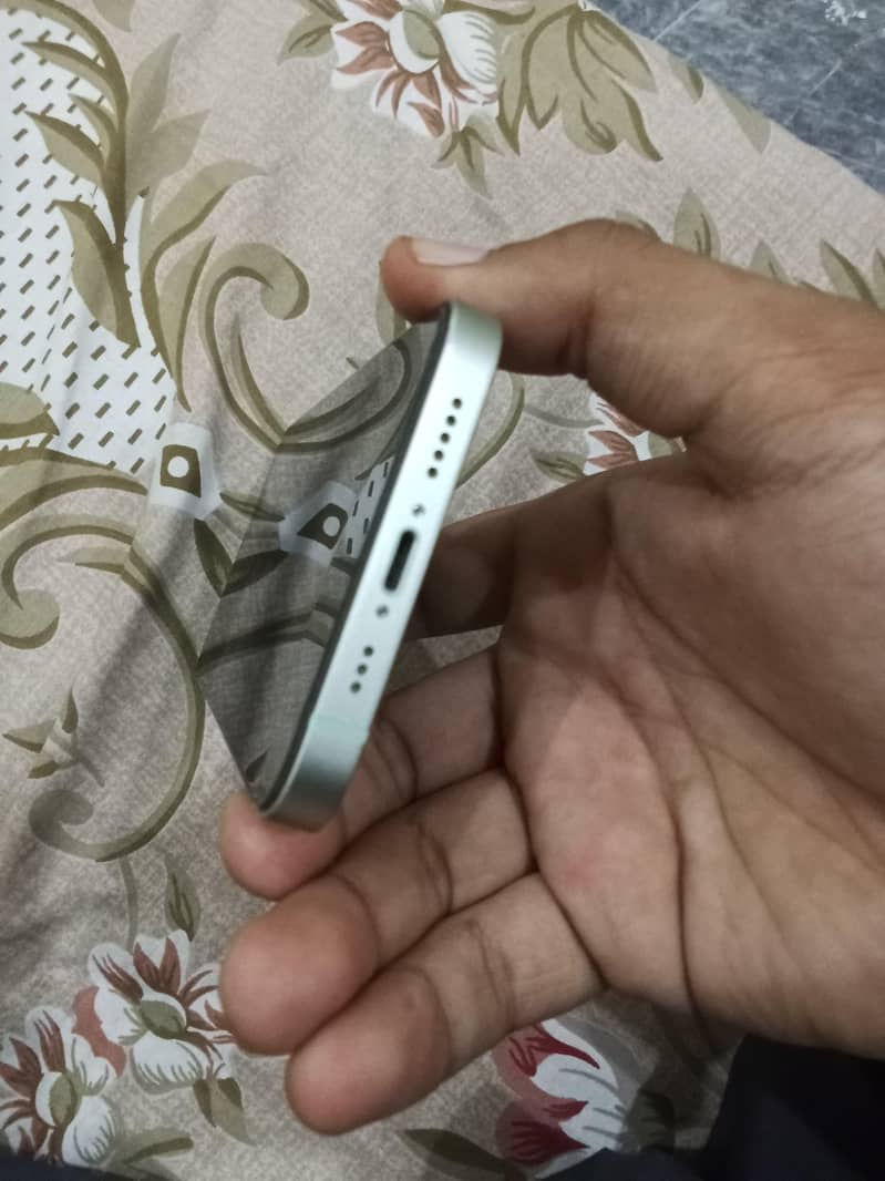 Apple iPhone 12 2
