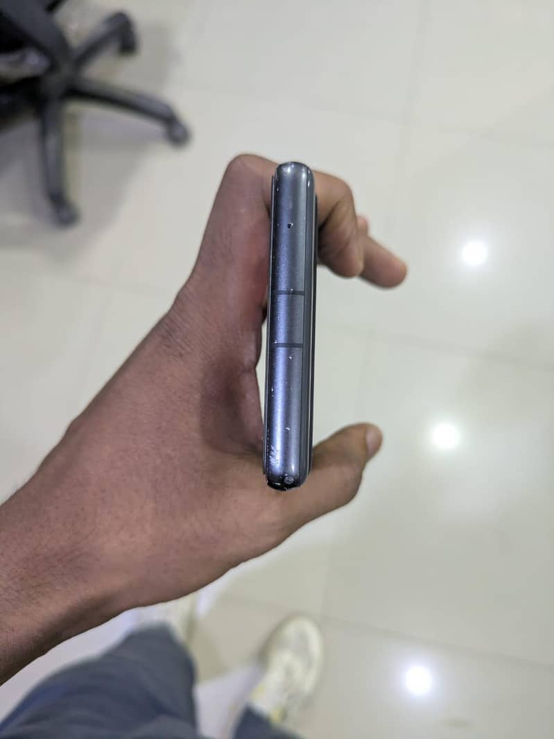 Google Pixel 7a 2