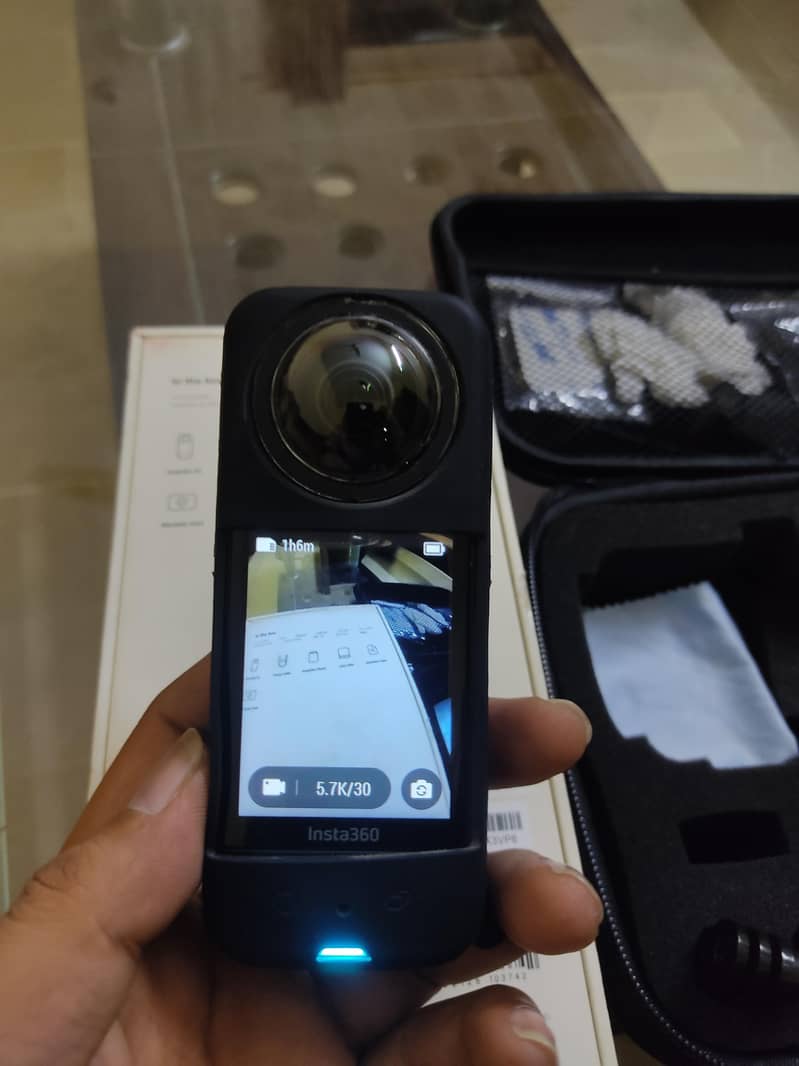insta 360 X3 8