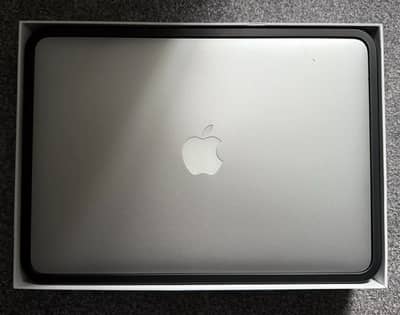 Macbook Pro Purchased Activated 2022 (NEW 10/10) New Like