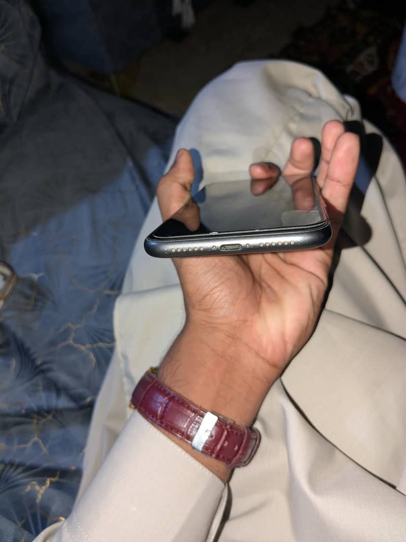 Apple iPhone 11 2