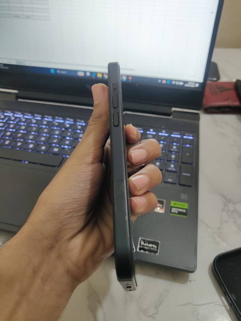 Apple iPhone 15 2