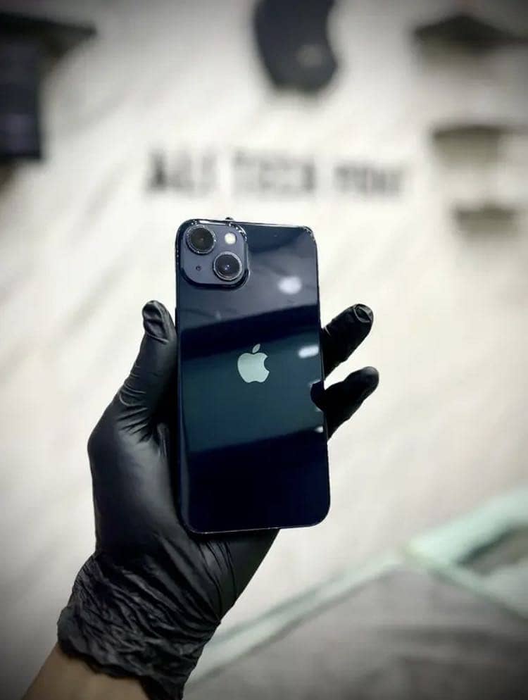 IPHONE 13 4