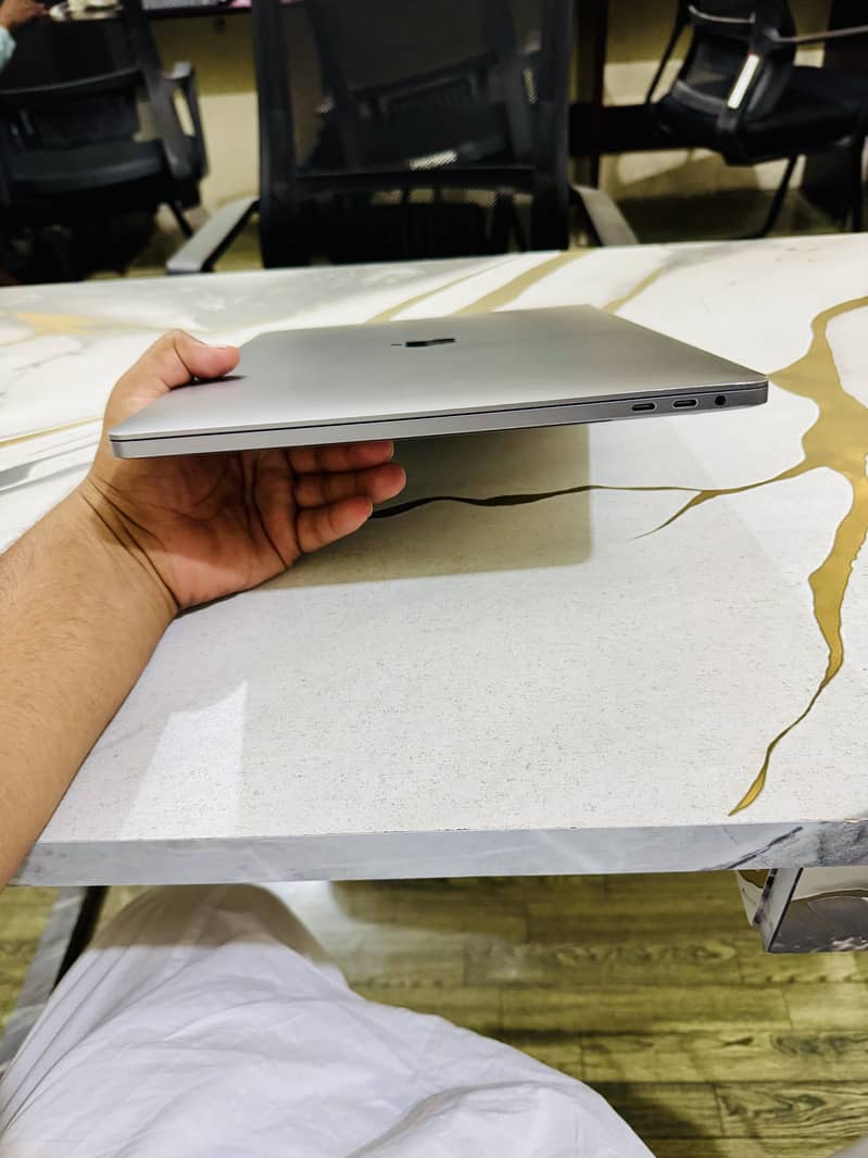 Macbook pro 4