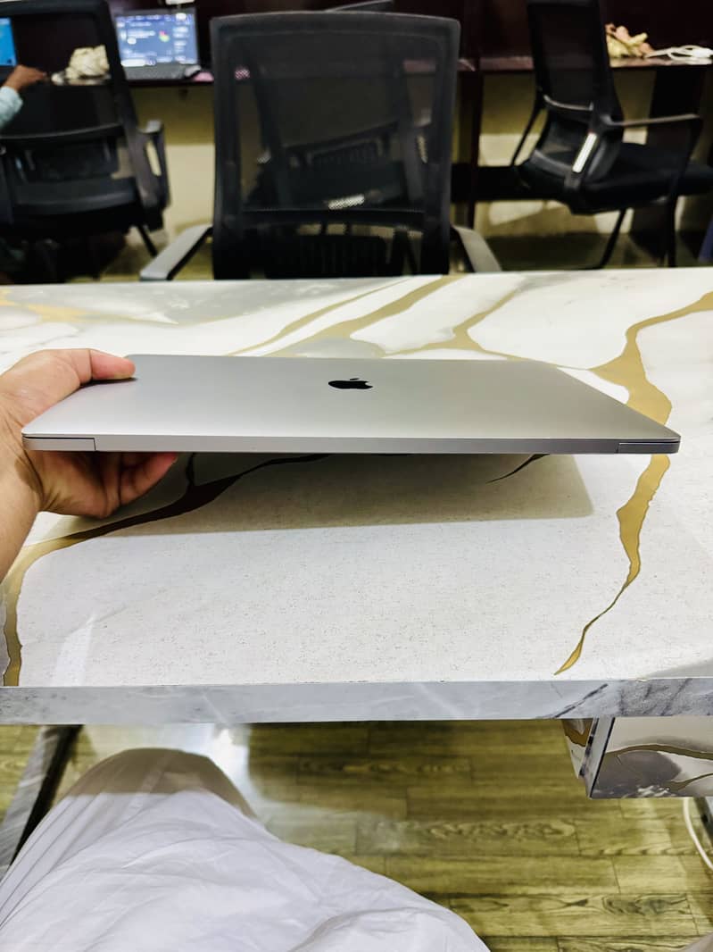 Macbook pro 7