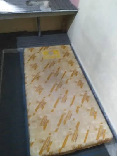 Room and seats for rent in Hostel