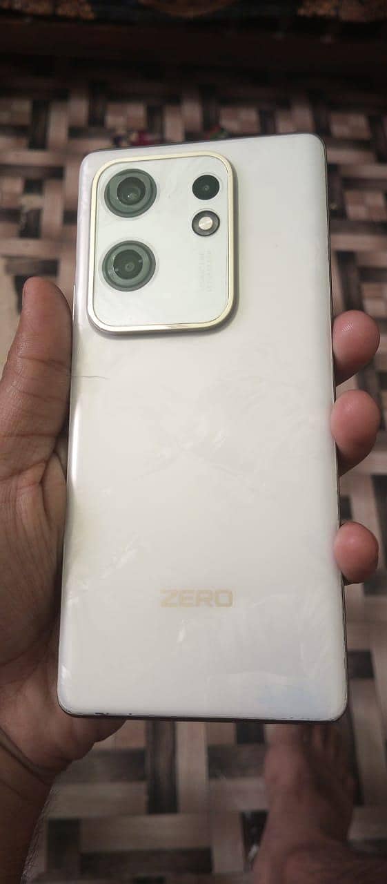 Infinix Zero 30 1