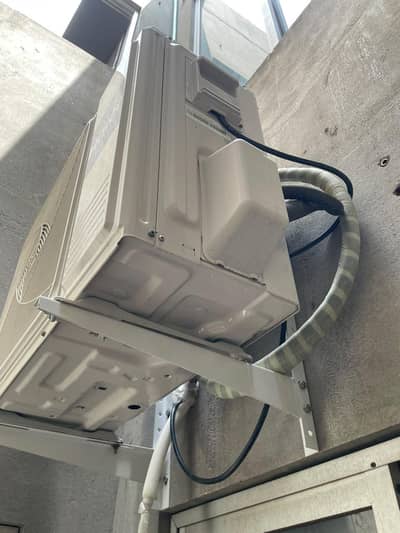 Haier 1.5 ton DC inverter