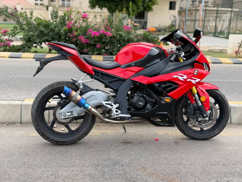 BMWS1000RR 4