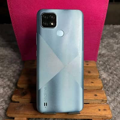 Realme C21