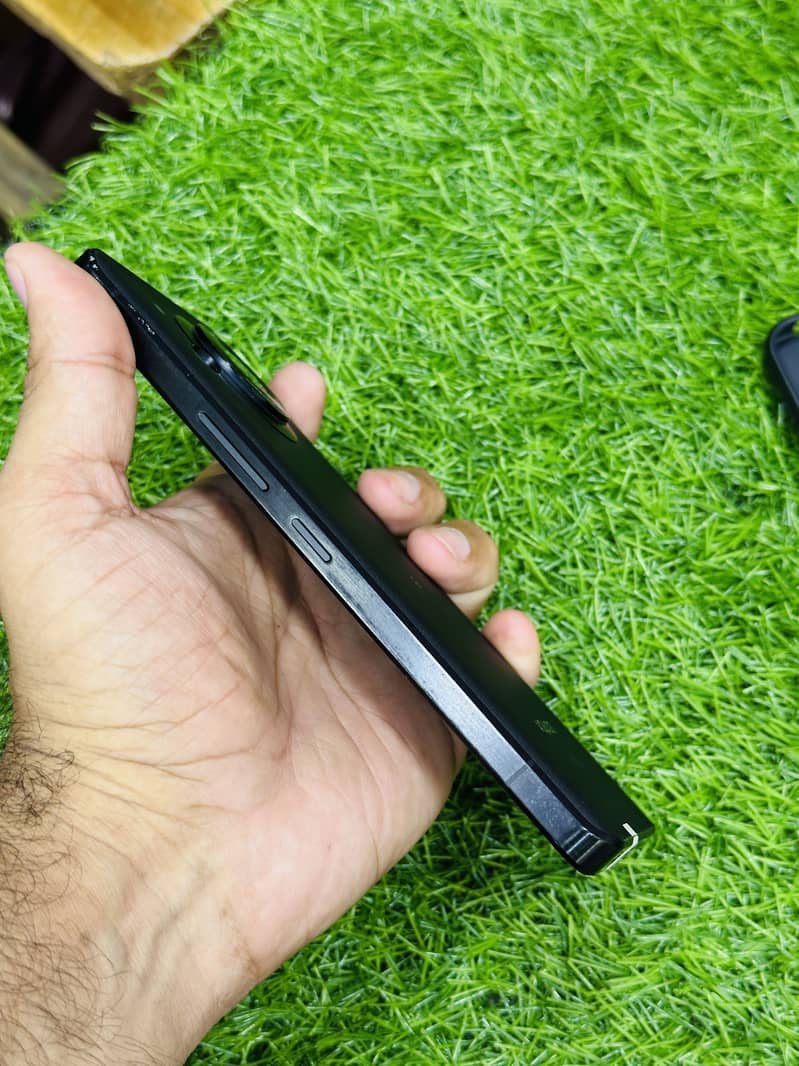 Sharp Aquos R7 3