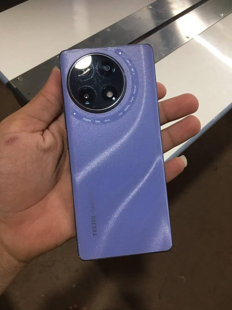 Tecno CAMON 30S 1