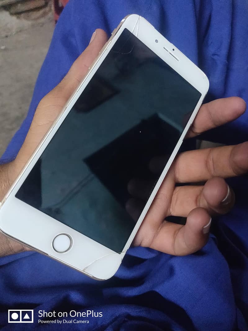 Apple iPhone 7 Plus 1