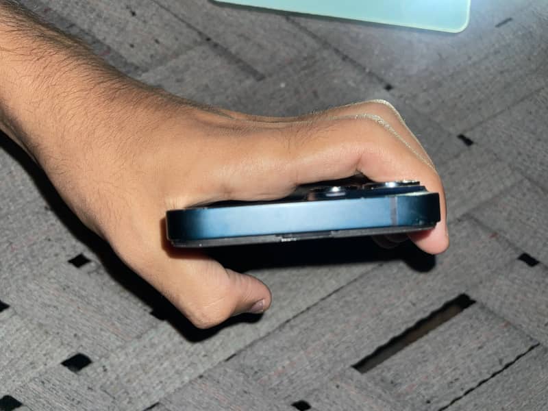 Apple iPhone 14 5