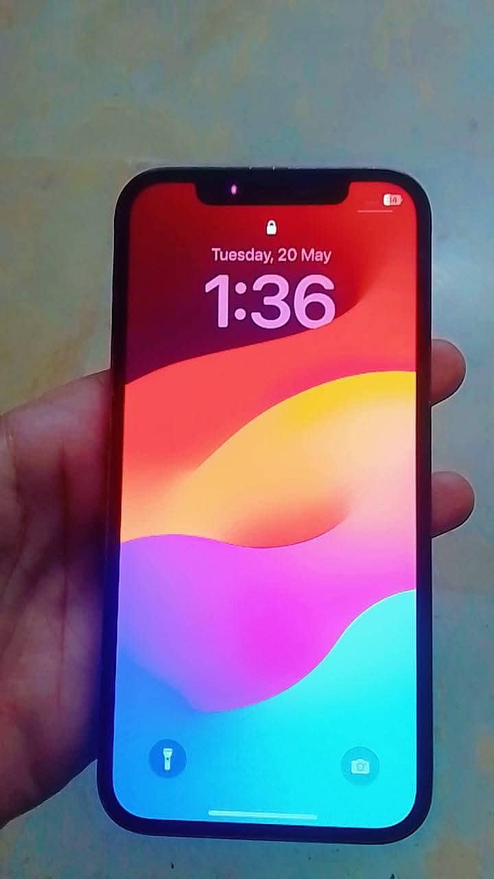 Apple iPhone 12 4