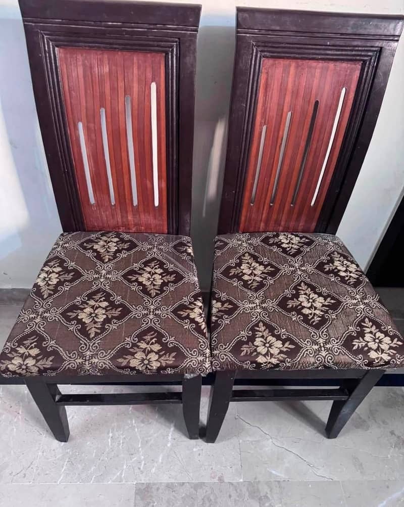 Dining table for sell 0