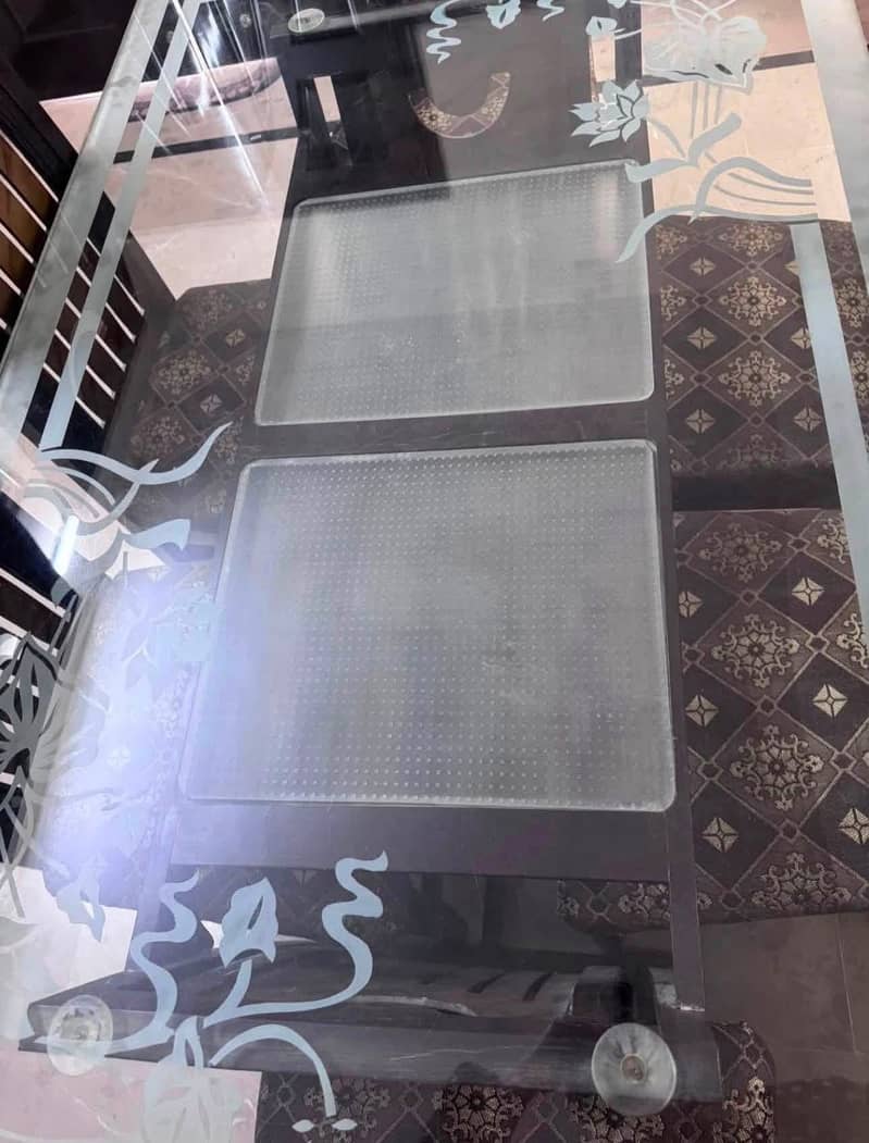 Dining table for sell 1