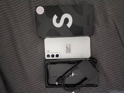 Samsung Mobile S22 ( box pack Liya Howa ha)