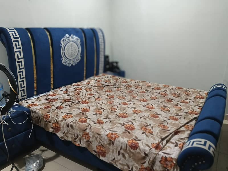 bed 10by9.5 condition complete set 2
