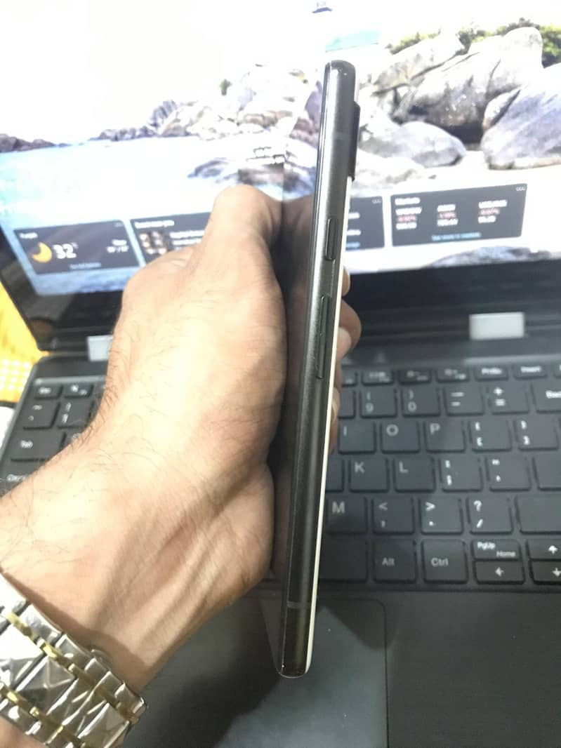 Google Pixel 6a 1
