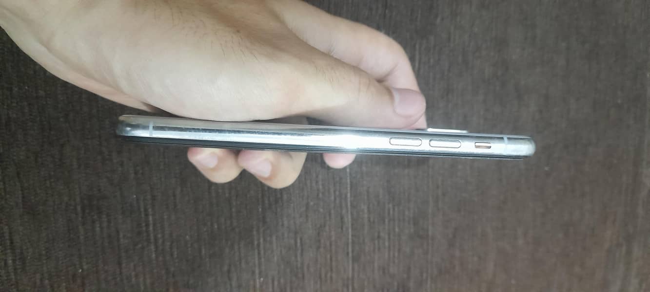 Apple iPhone X 2