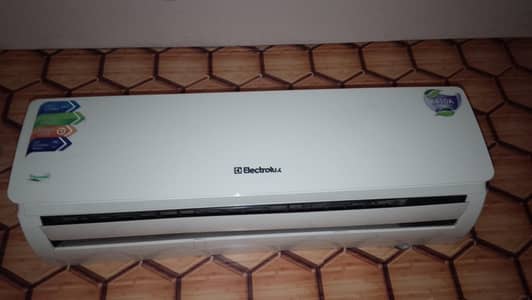 Electrolux AC 1.5 ton Non Inverter
