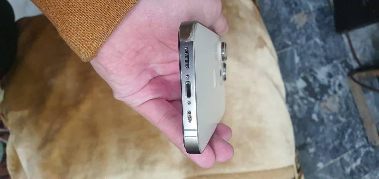Apple iPhone 14 Pro 1