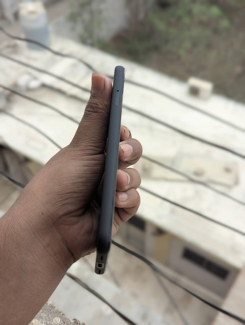 Google Pixel 4 3
