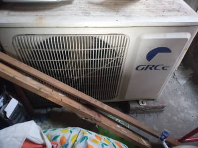 Gree 1/5 tan outdoor bilkul ok Exchange with anyone outdoor