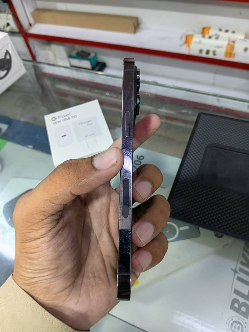 iphone 14 pro max 3