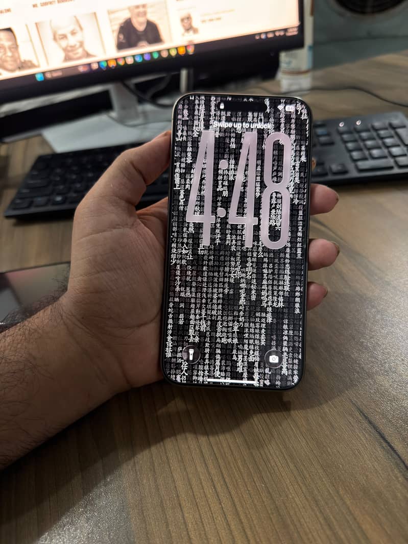 Apple iPhone 15 Pro Max 0