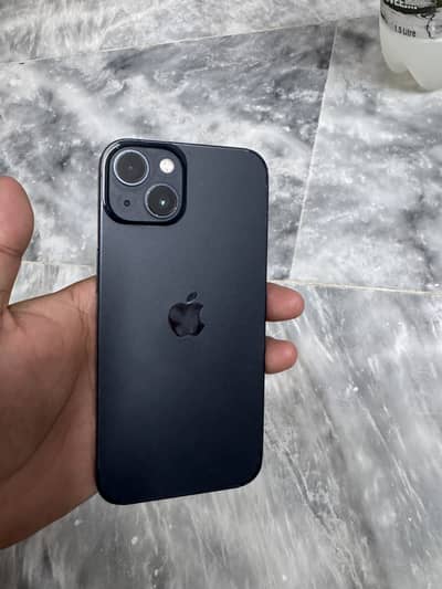 Apple iPhone 13