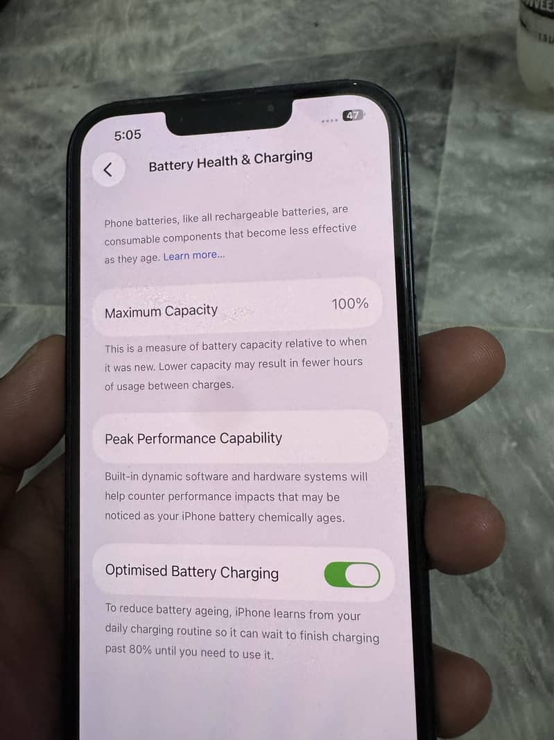 Apple iPhone 13 4
