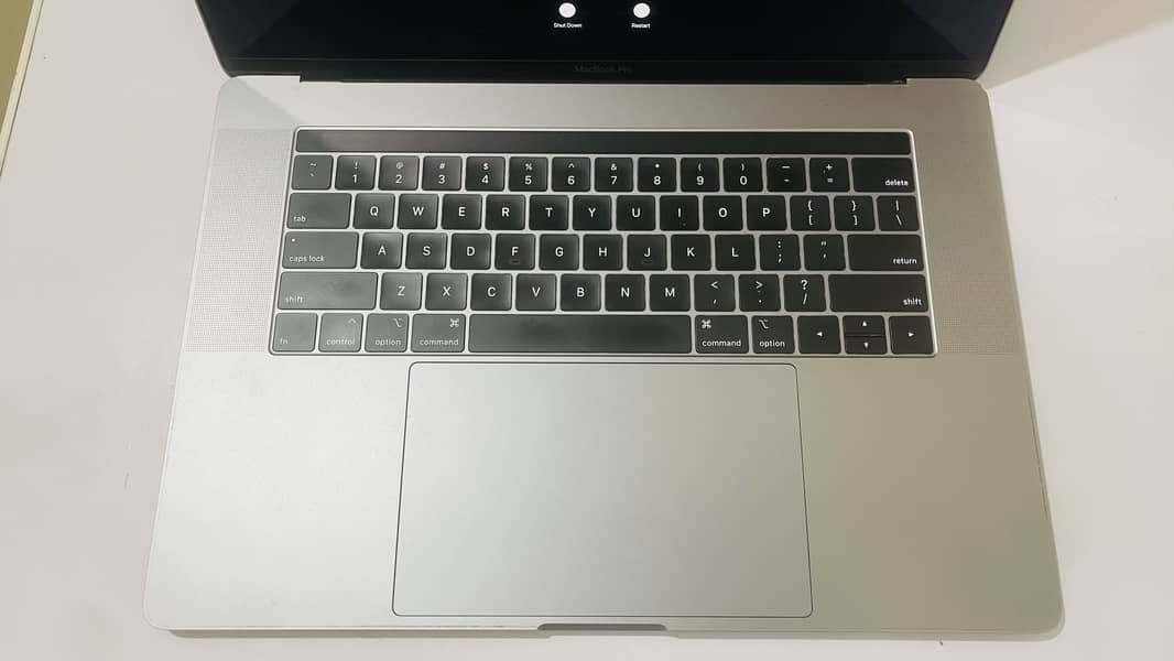 MacBook Pro 2019 32 / 512 2
