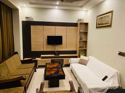 5 Marla Used House Offers A Premium Lifestyle In The Heart Of Bahria Town Lahore. Designed For Those Who Appreciate Luxury And Comfort.