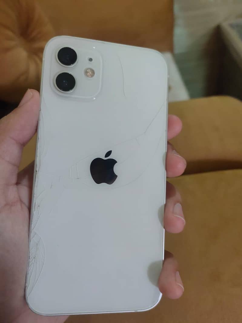 Apple iPhone 12 3