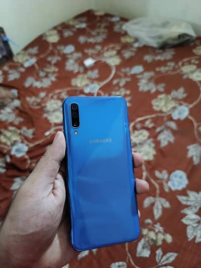 Samsung Mobile A50