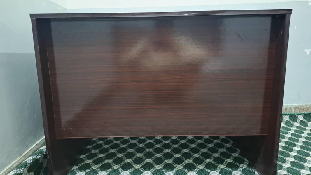 PC,STUDY,OFFICE TABLE 0