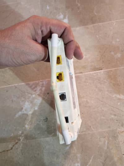 Huawei WiFi Router (Fiber ONT) available