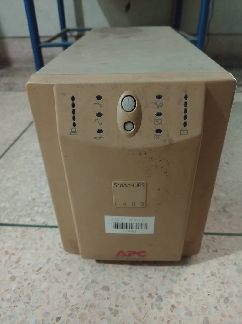 APC Smart UPS 0