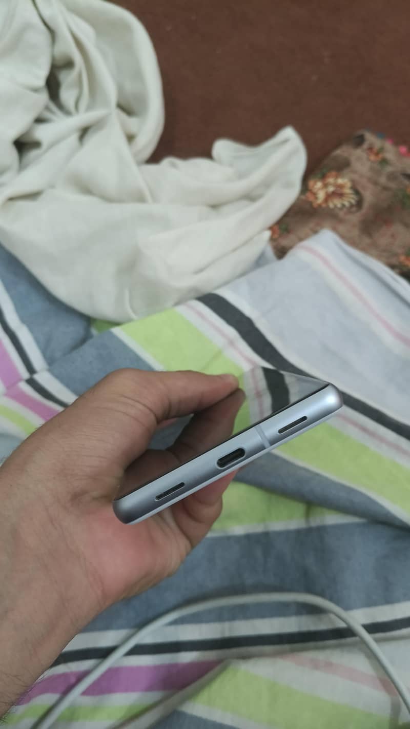 Google Pixel 7a 3