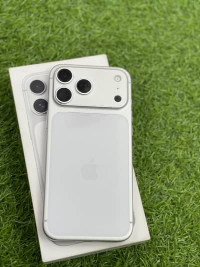 17 pro max 256 non pta brand new phone 10/10