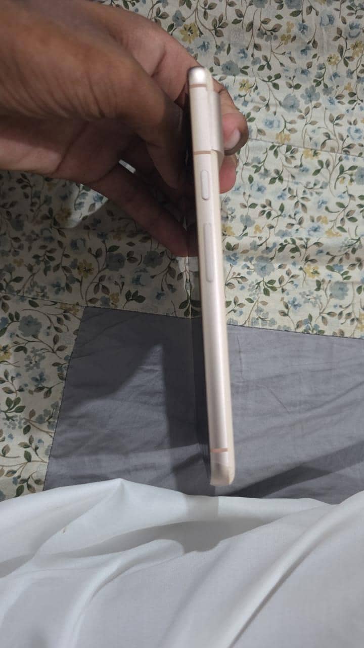 Google Pixel 8 3