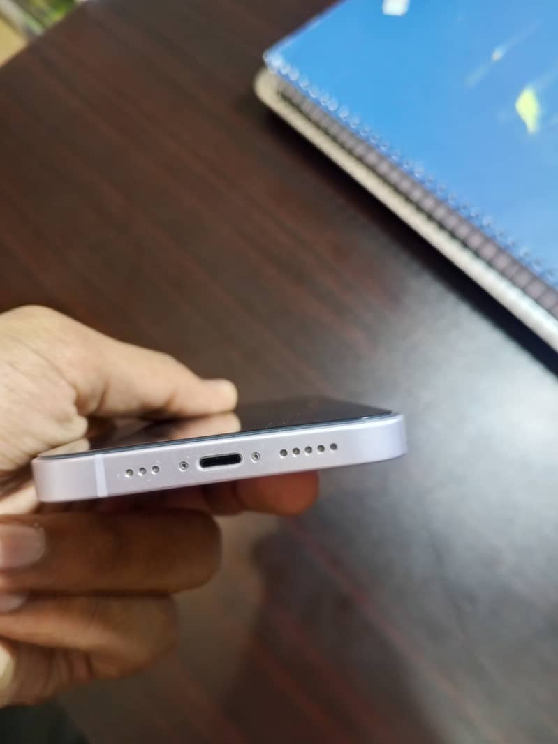 Apple iPhone 14 3
