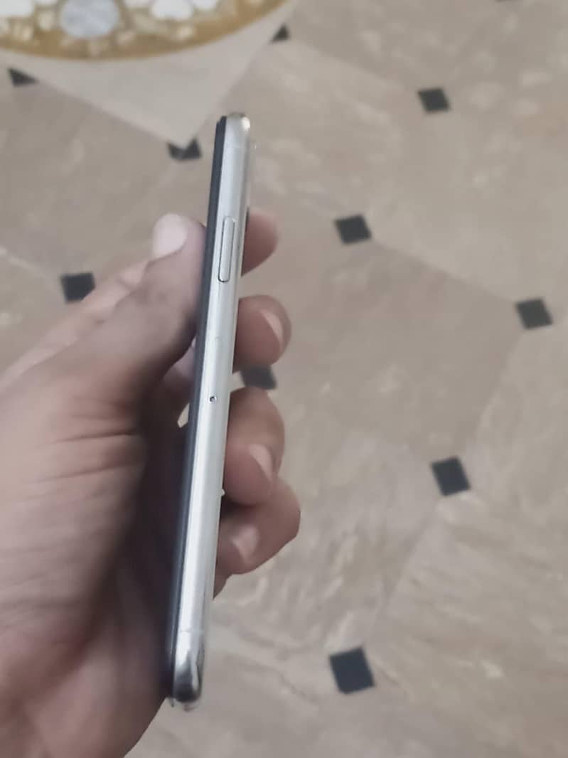 Apple iPhone X 1